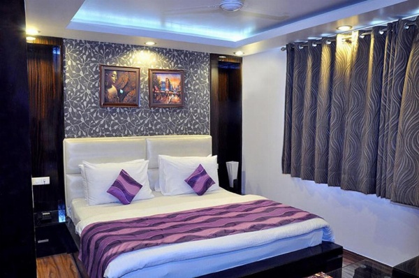 Hotel Elegance image 10
