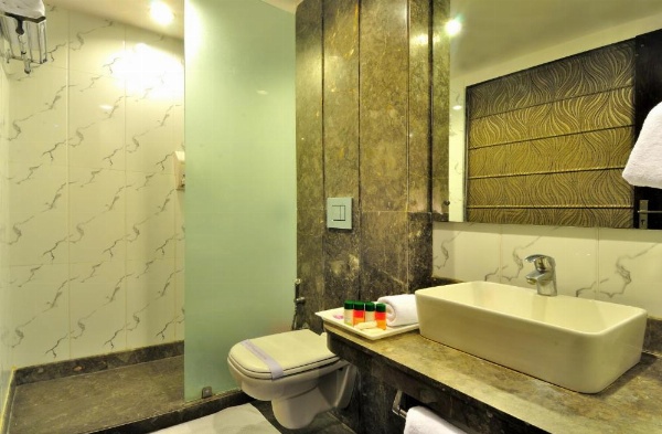 Hotel Elegance image 20
