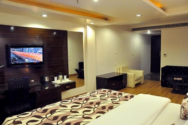 Hotel Elegance image 24