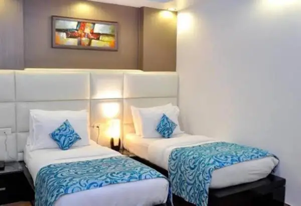 Hotel Elegance 9